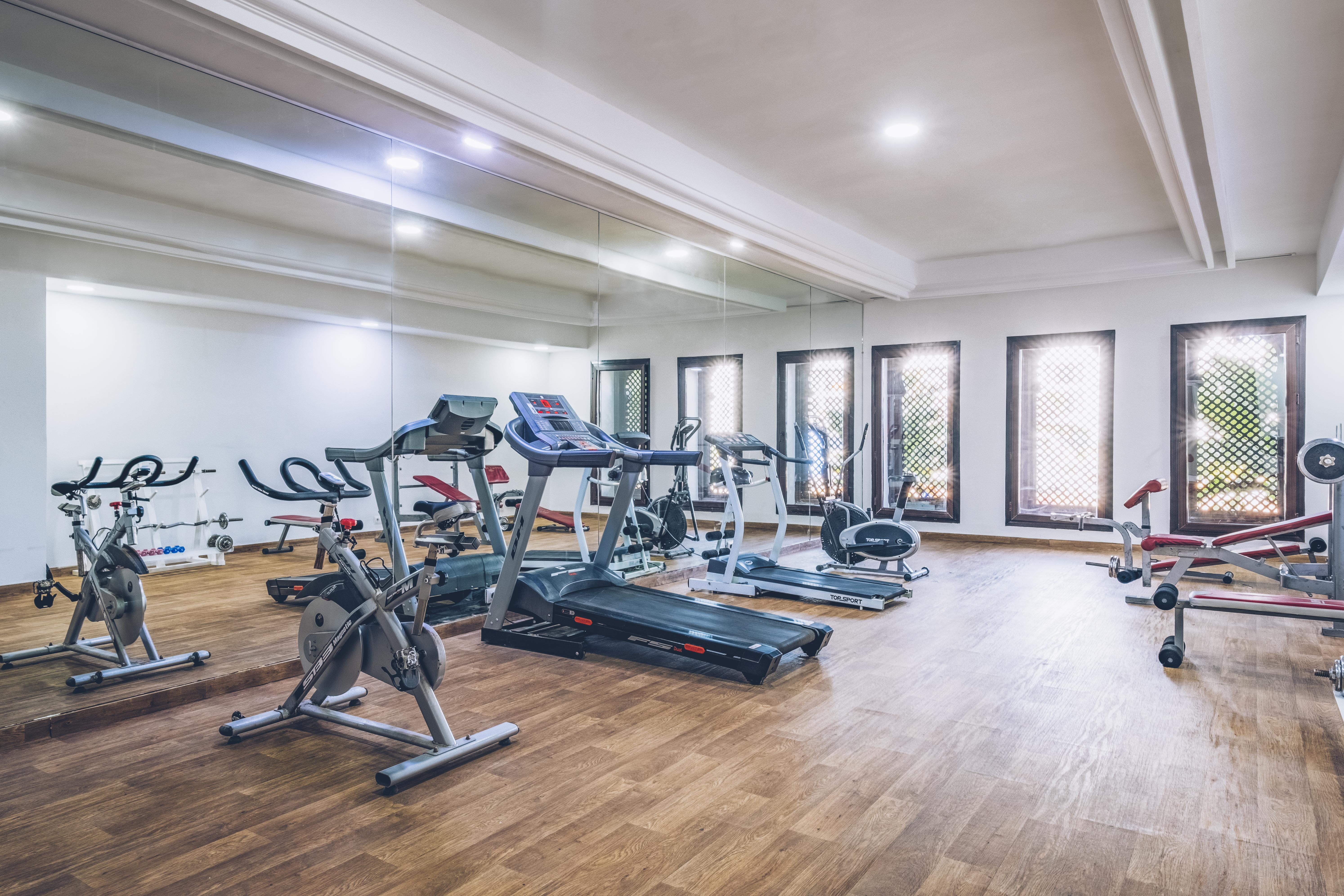 Iberostar Saidia Hotel Bagian luar foto The gym at the hotel