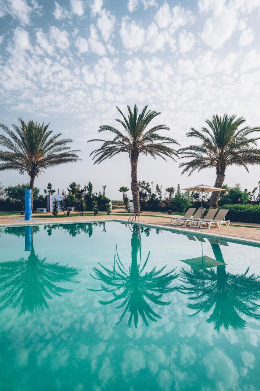 Iberostar Saidia Hotel Bagian luar foto A swimming pool in Morocco